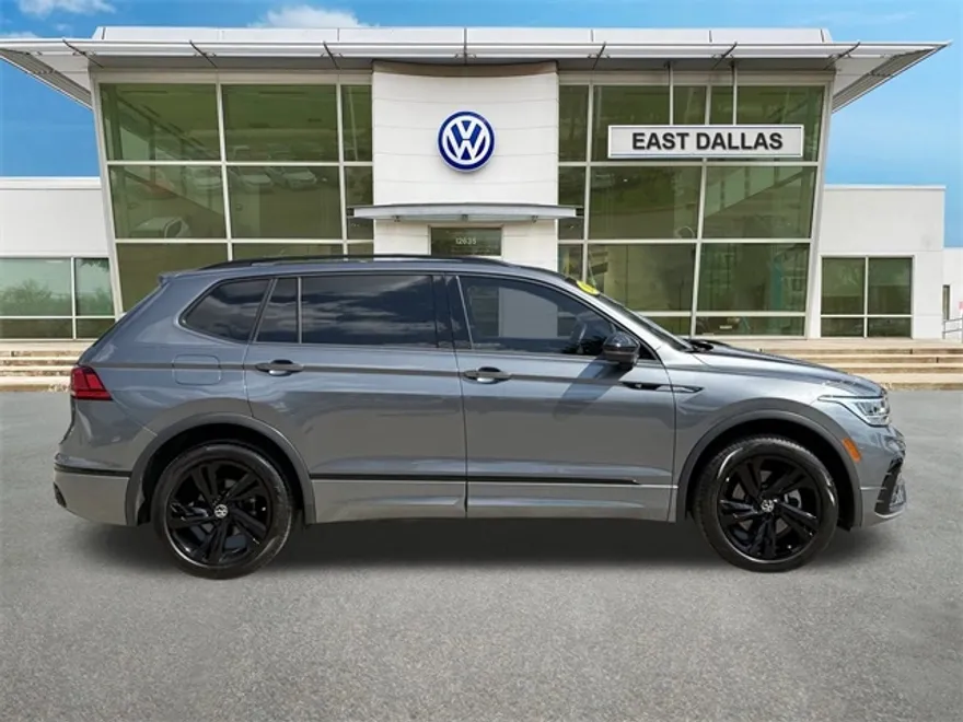 2024 Volkswagen Tiguan SE R-Line Black photo 1