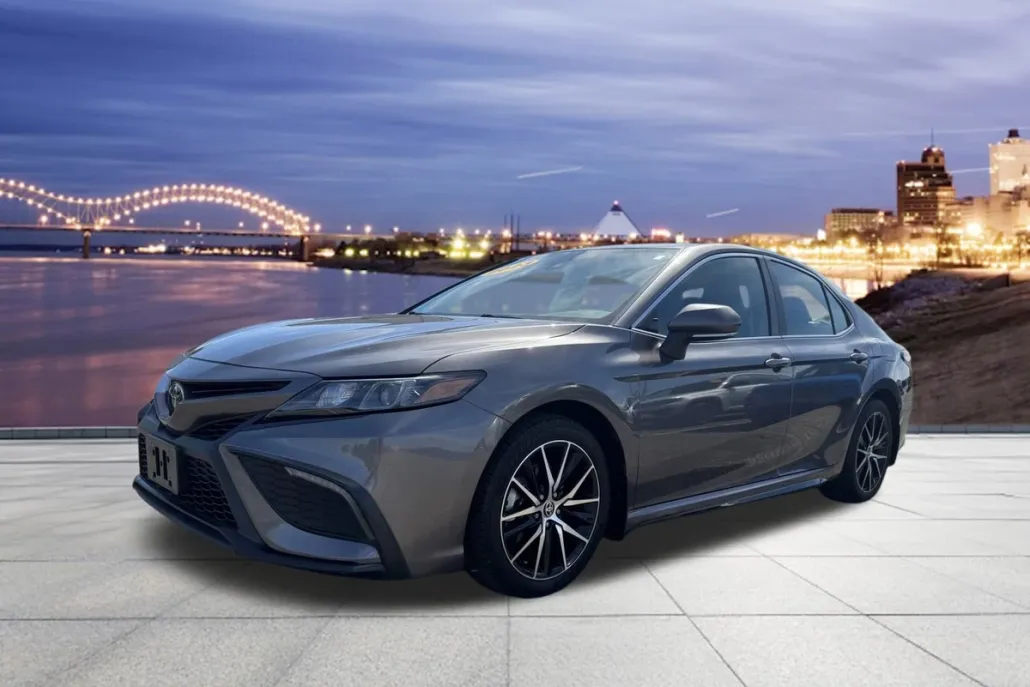 2023 Toyota Camry SE photo 1