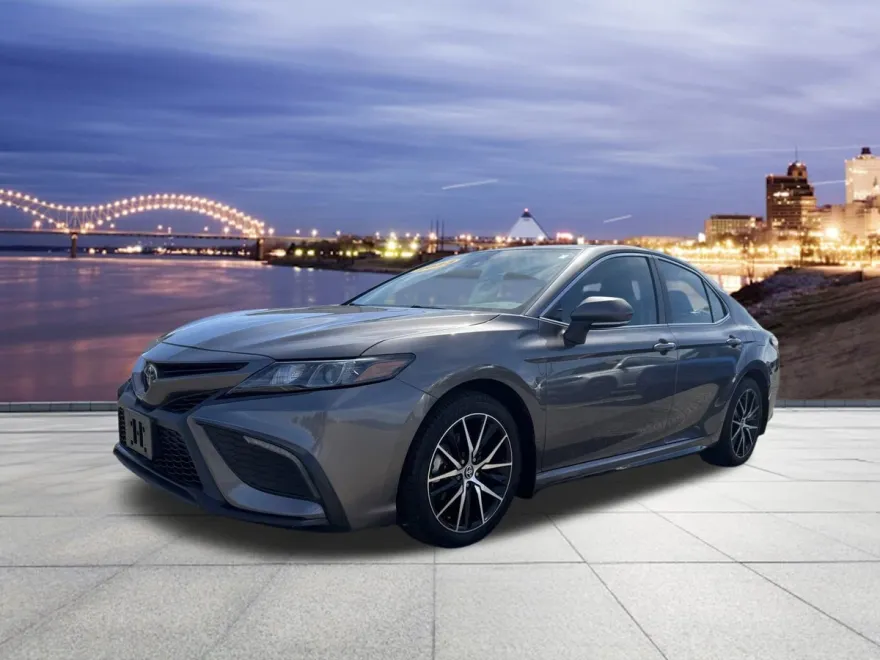2023 Toyota Camry SE photo 1