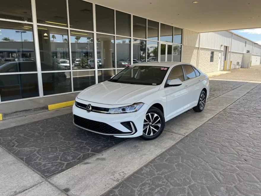 2025 Volkswagen Jetta 1.5T S photo 1