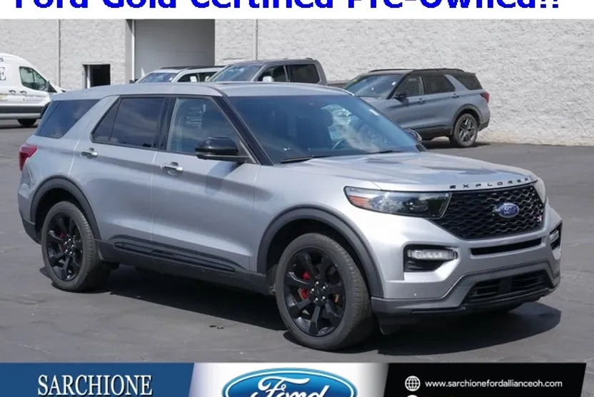 2022 Ford Explorer ST photo 1