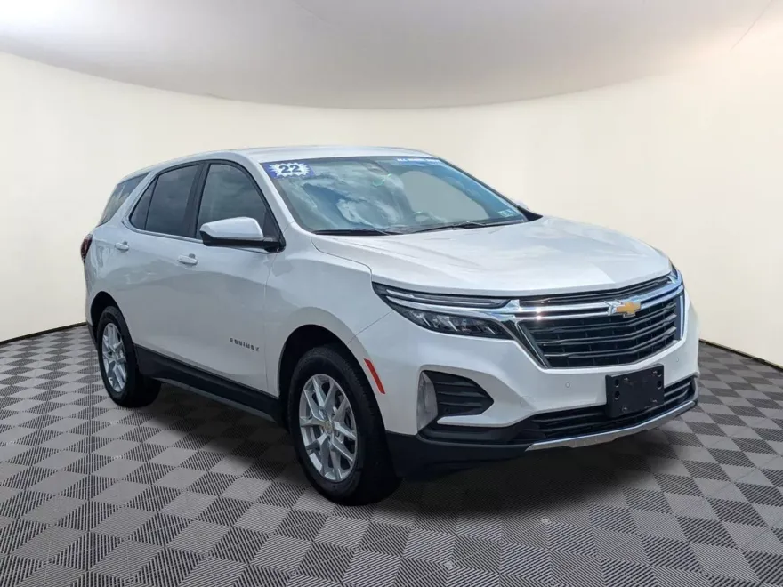2022 Chevrolet Equinox LT photo 1