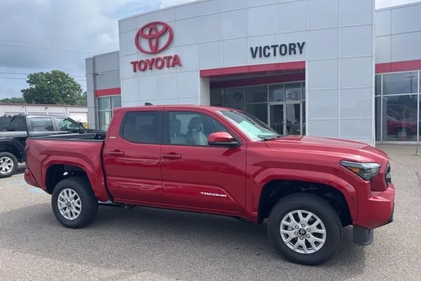 2025 Toyota Tacoma SR5 photo 1