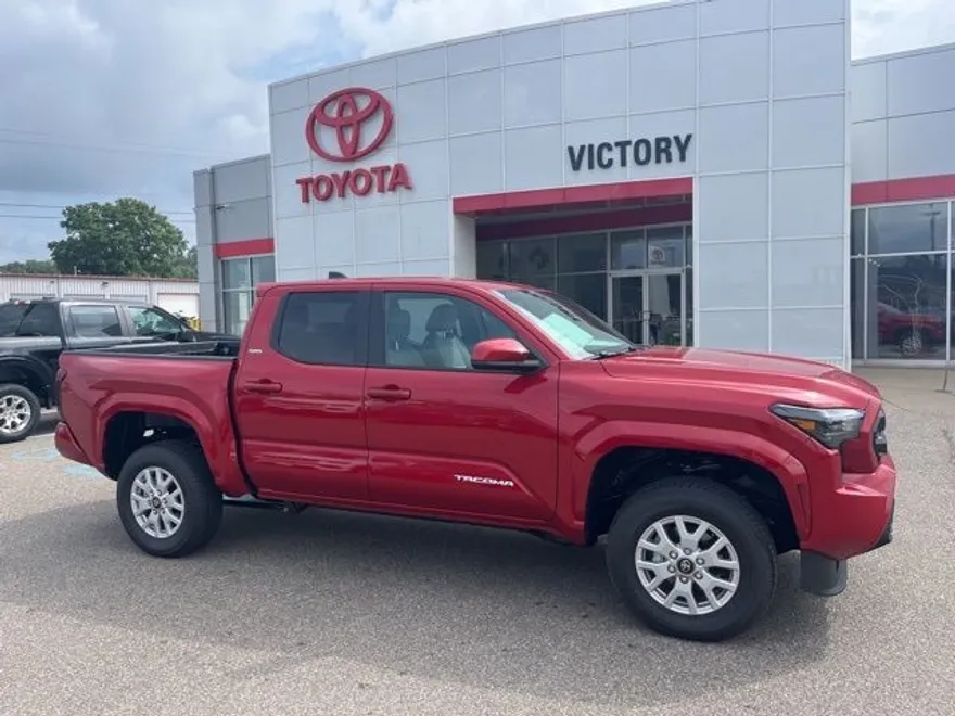 2025 Toyota Tacoma SR5 photo 1