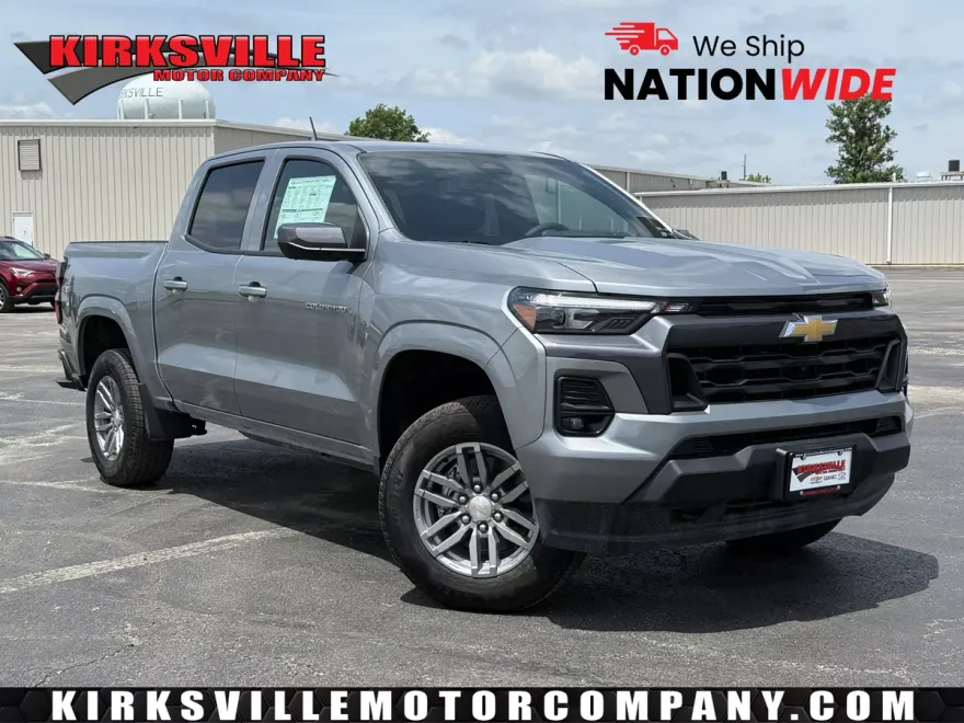2025 Chevrolet Colorado Work Truck LT photo 1