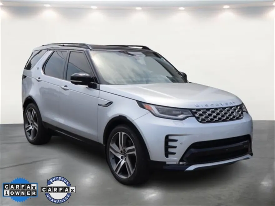 2023 Land Rover Discovery Metropolitan Edition photo 1