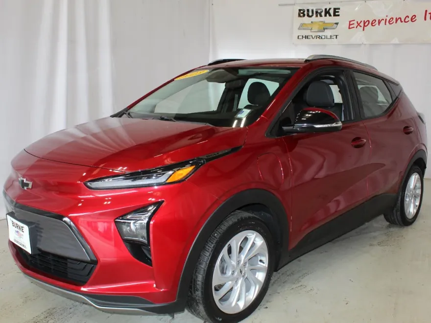 2023 Chevrolet Bolt EUV photo 1