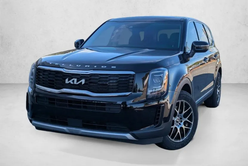 2022 Kia Telluride LX photo 1