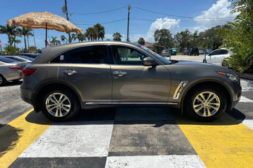 2013 Infiniti FX37 photo 1