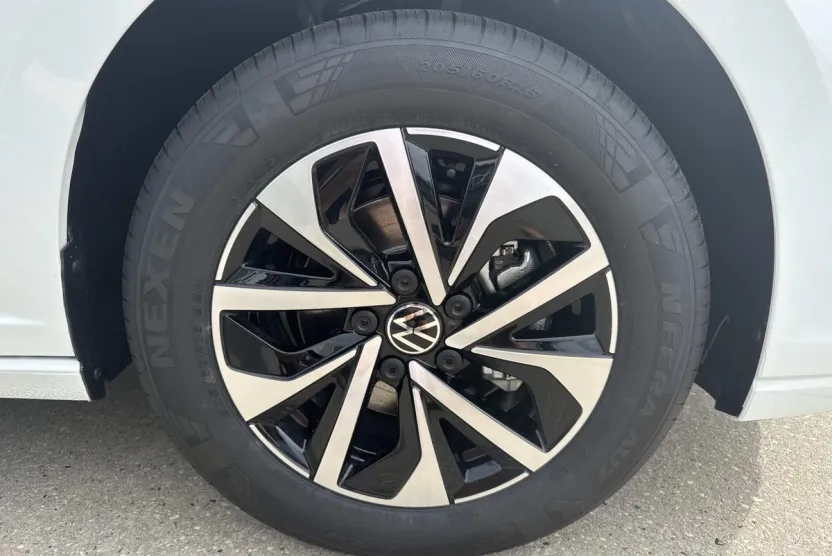 2026 Volkswagen Jetta 1.5T S photo 1