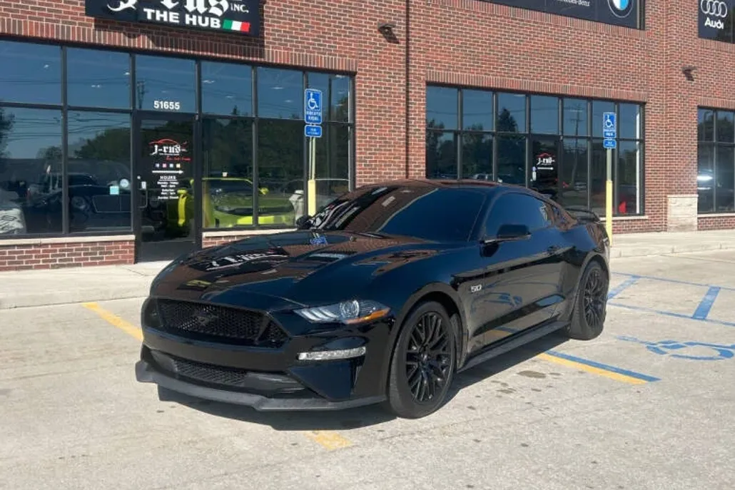 2021 Ford Mustang GT Premium photo 1