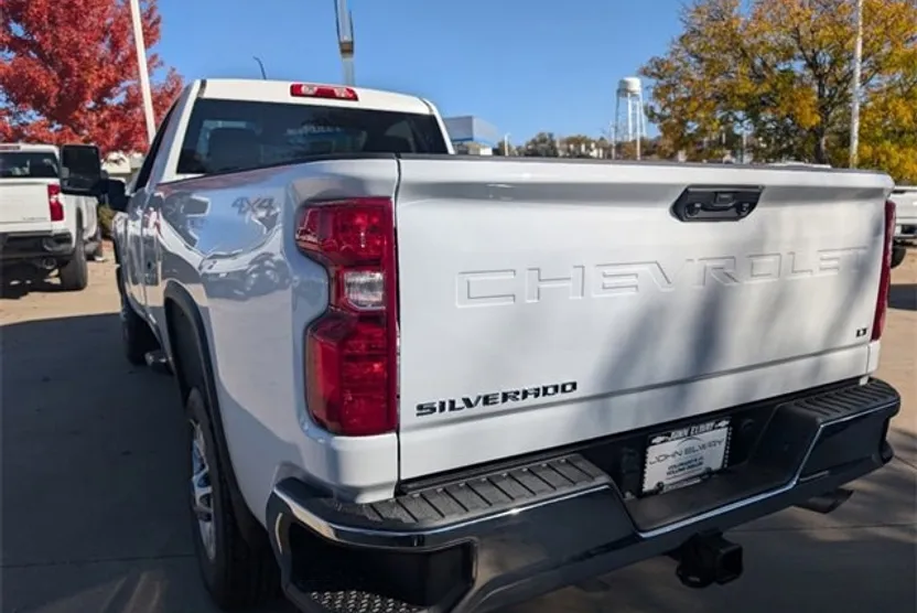 2025 Chevrolet Silverado 2500HD LT photo 1