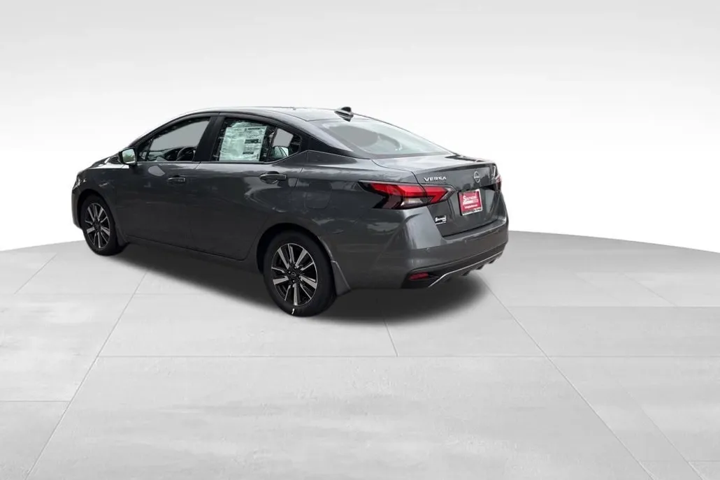 2025 Nissan Versa SV photo 1