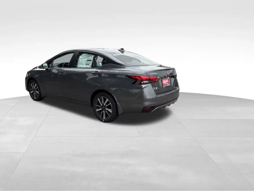 2025 Nissan Versa SV photo 1