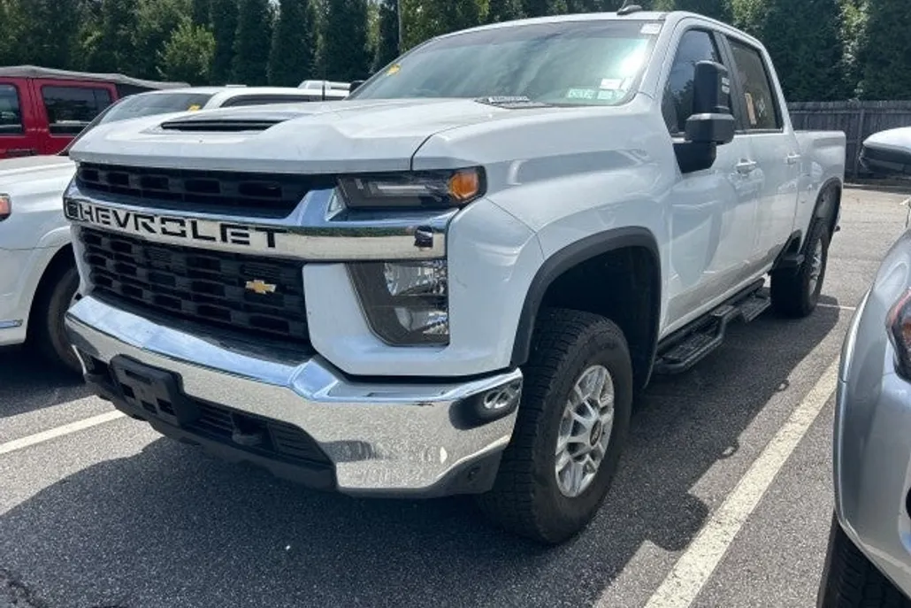 2022 Chevrolet Silverado 2500HD LT photo 1