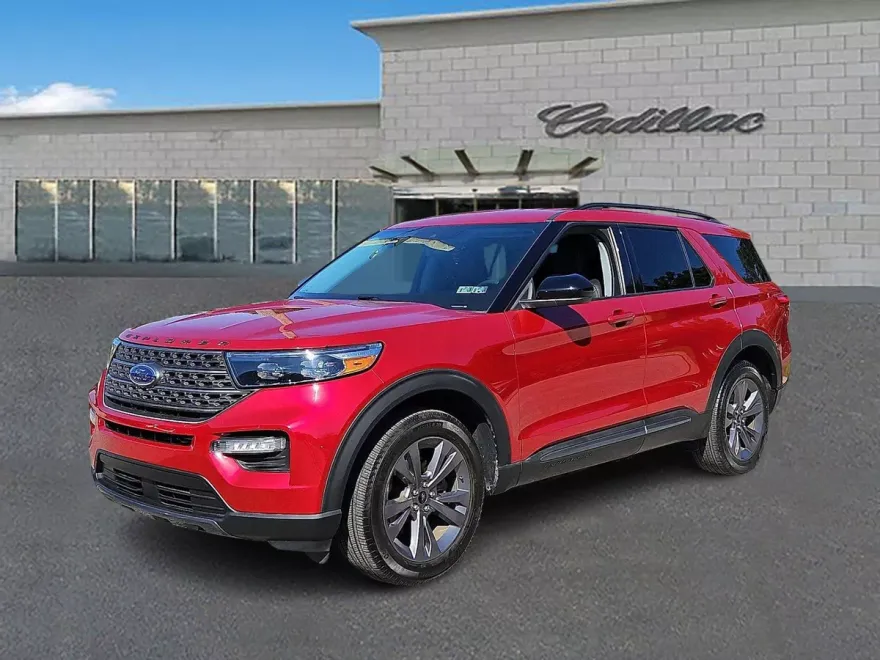 2022 Ford Explorer XLT photo 1