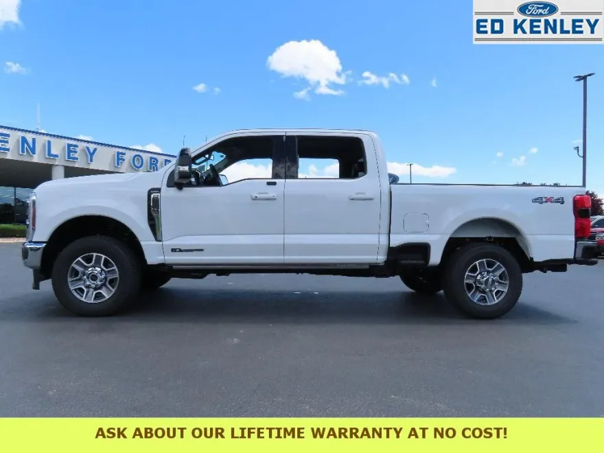 2025 Ford F-350 Lariat photo 1