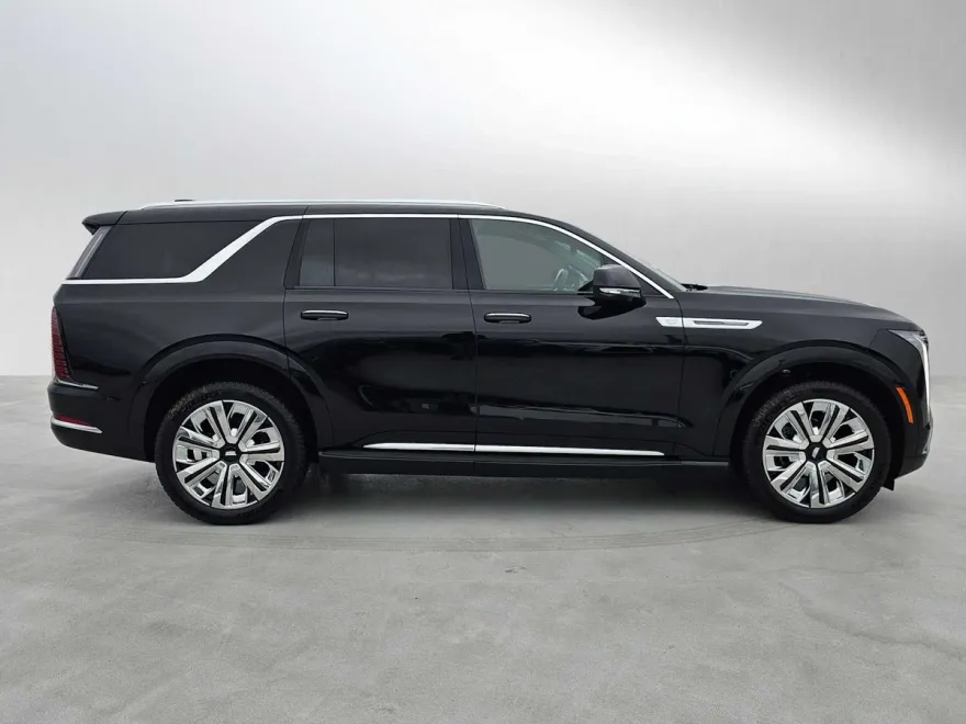 2026 Cadillac Escalade Luxury photo 1