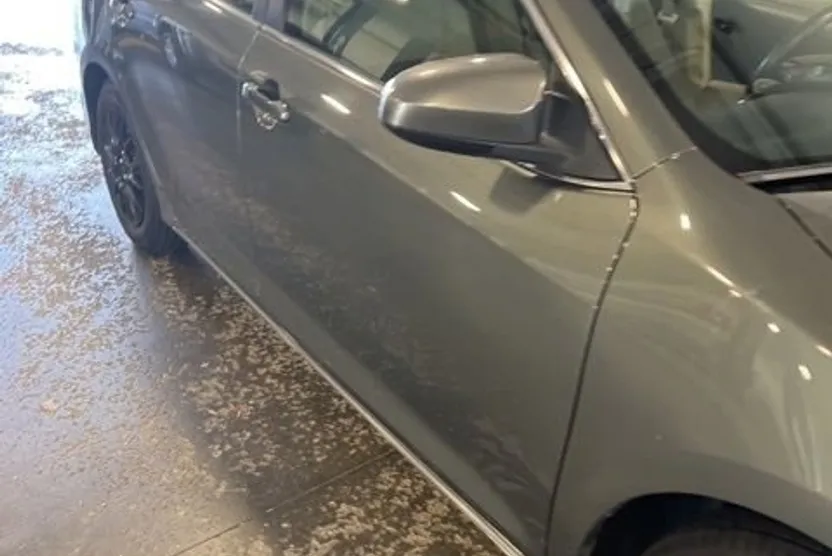 2013 Toyota Camry L photo 1