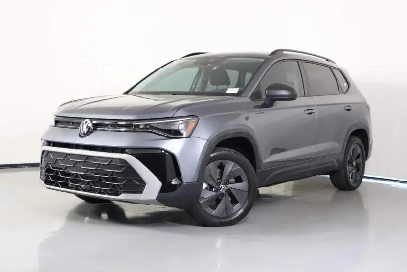 2025 Volkswagen Taos S photo 1