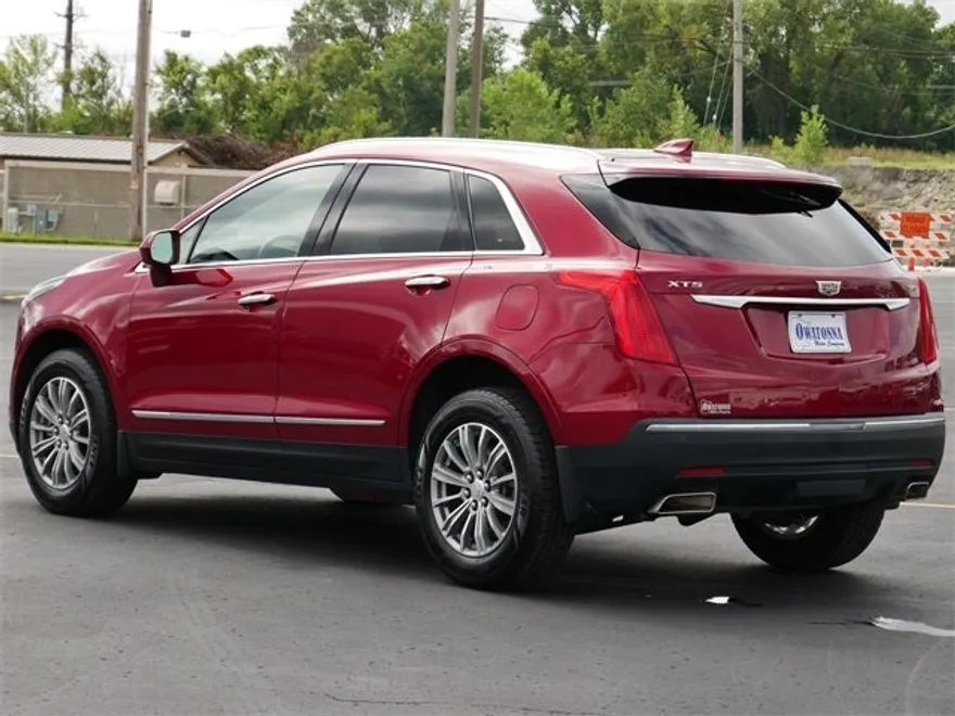 2019 Cadillac XT5 Luxury photo 1