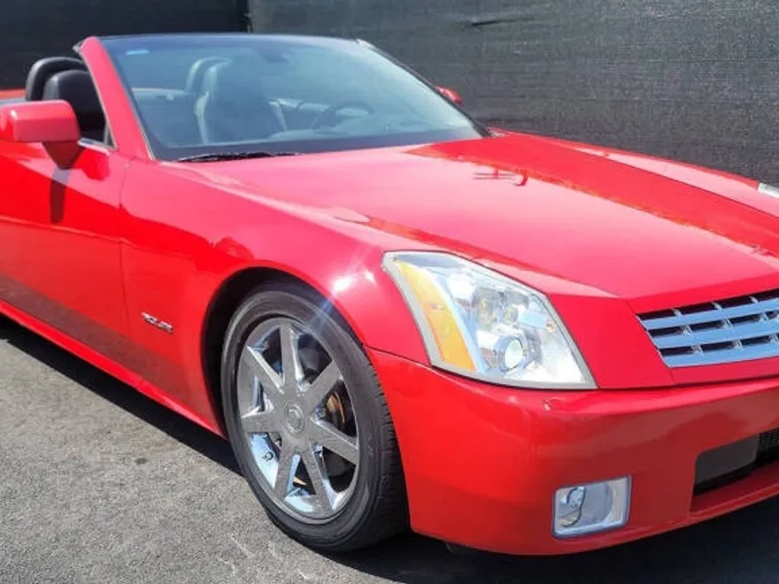 2007 Cadillac XLR photo 1