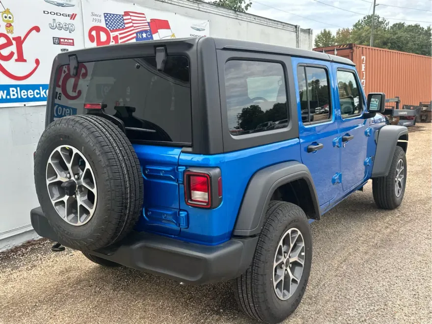 2026 Jeep Wrangler Willys Sport photo 1