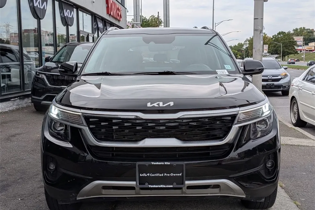 2023 Kia Seltos S photo 1