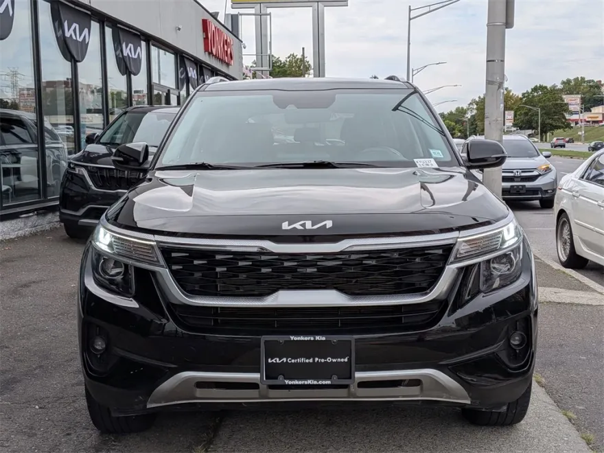 2023 Kia Seltos S photo 1