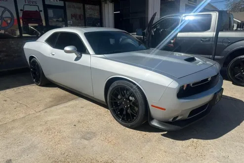 2019 Dodge Challenger GT photo 2