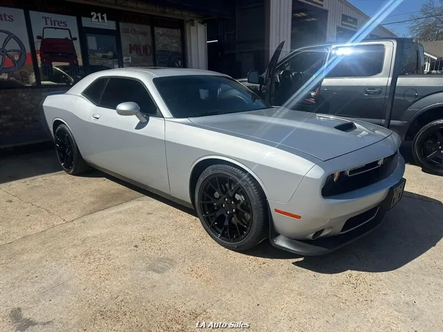 2019 Dodge Challenger GT photo 2