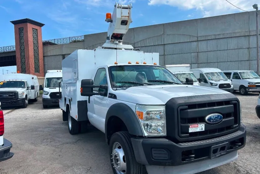 2012 Ford F-550 photo 1