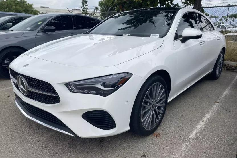 2024 Mercedes Benz CLA 250 photo 1