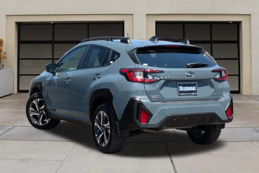 2024 Subaru Crosstrek Premium photo 1