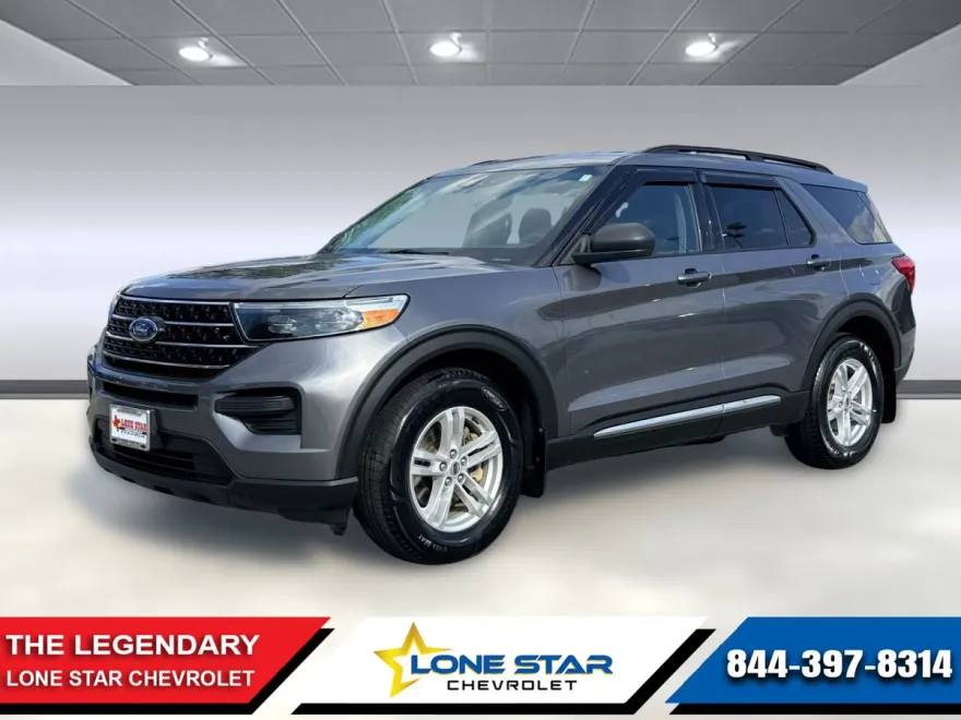 2021 Ford Explorer XLT photo 1