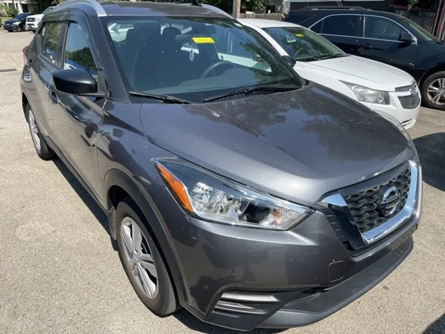 2019 Nissan Kicks S photo 1