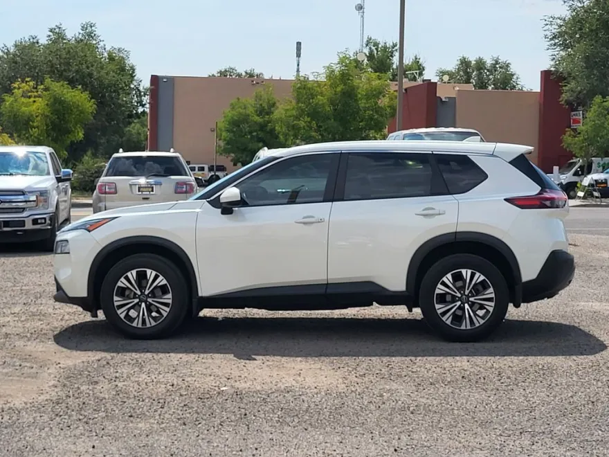 2023 Nissan Rogue SV photo 1