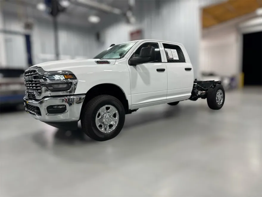 2025 Ram 3500 Tradesman photo 1