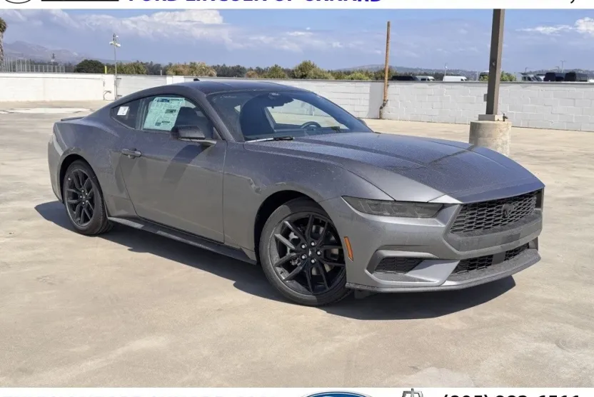 2025 Ford Mustang EcoBoost photo 1