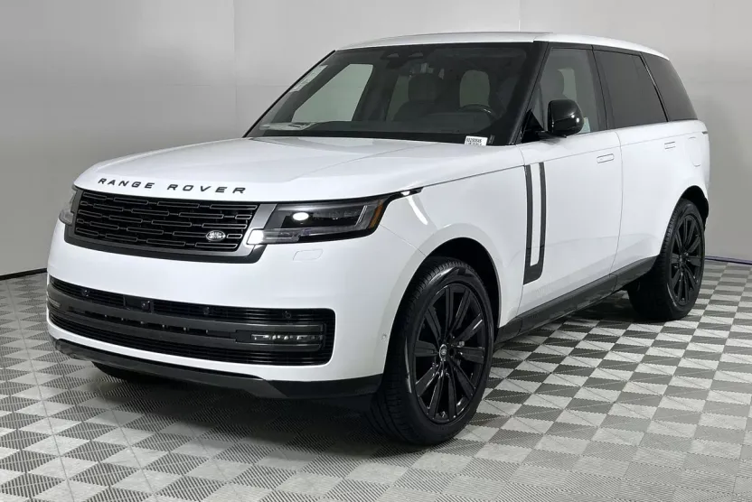2025 Land Rover Range Rover SE photo 1