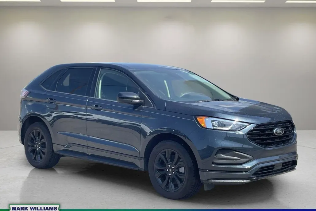 2024 Ford Edge SE photo 1