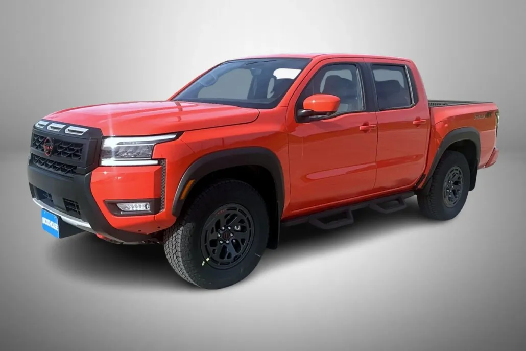 2025 Nissan Frontier PRO-4X photo 1