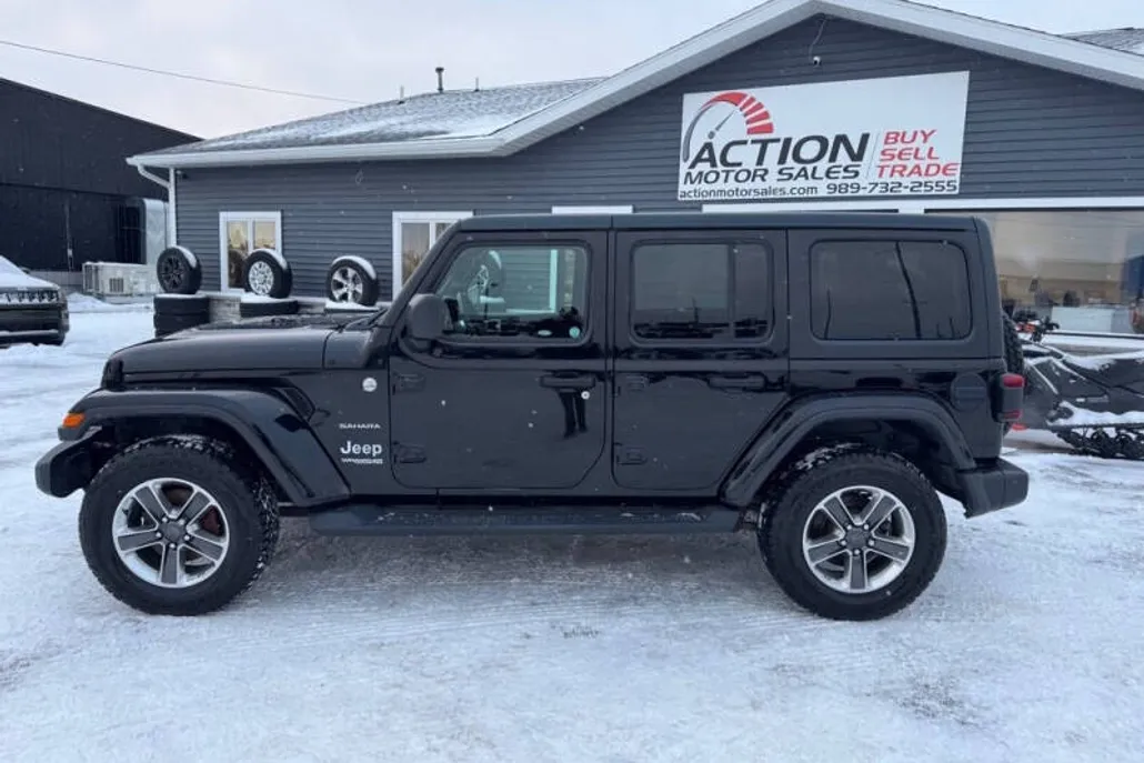2019 Jeep Wrangler Unlimited Sahara photo 1