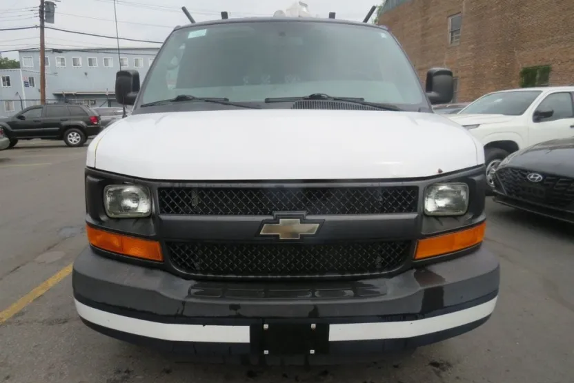 2014 Chevrolet Express Cargo Van photo 1