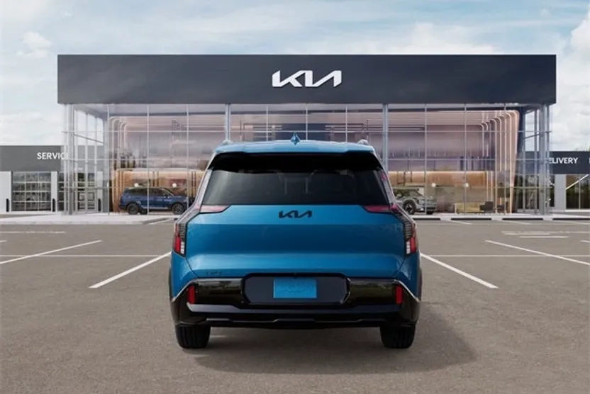 2026 Kia EV9 Land photo 1