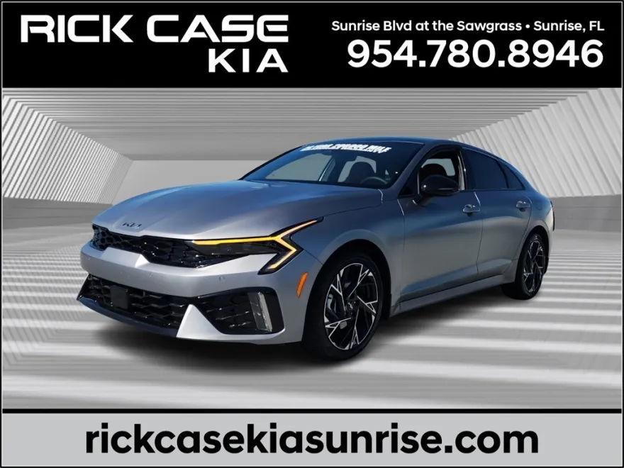 2025 Kia K5 GT-Line photo 1