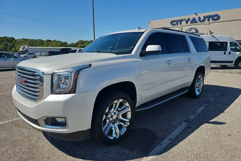 2017 Gmc Yukon XL 1500 SLT photo 1