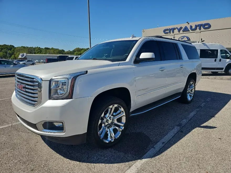 2017 Gmc Yukon XL 1500 SLT photo 1