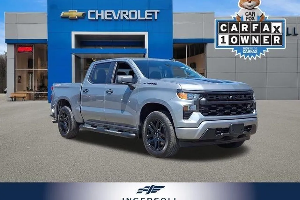 2024 Chevrolet Silverado 1500 Custom photo 1
