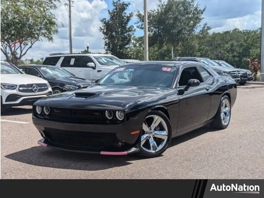 2022 Dodge Challenger R/T photo 1